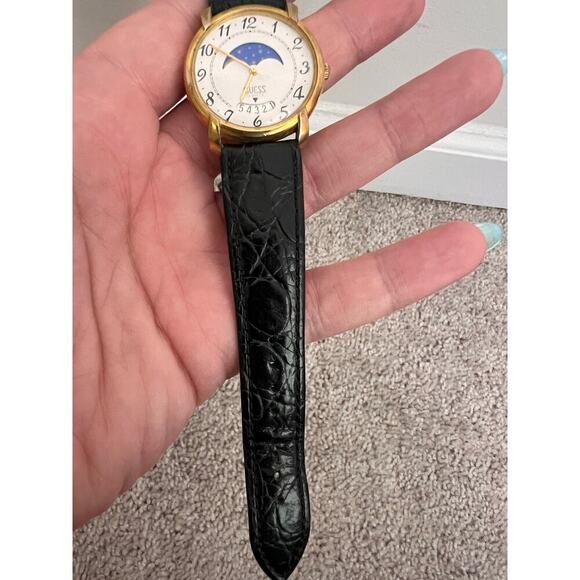 Guess Vintage 1989 Moon Phase Quartz Watch Original Box & Papers Leather Strap - Picture 9 of 15